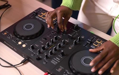 Pioneer DJ DDJ-FLX4 two-channel DJ controller