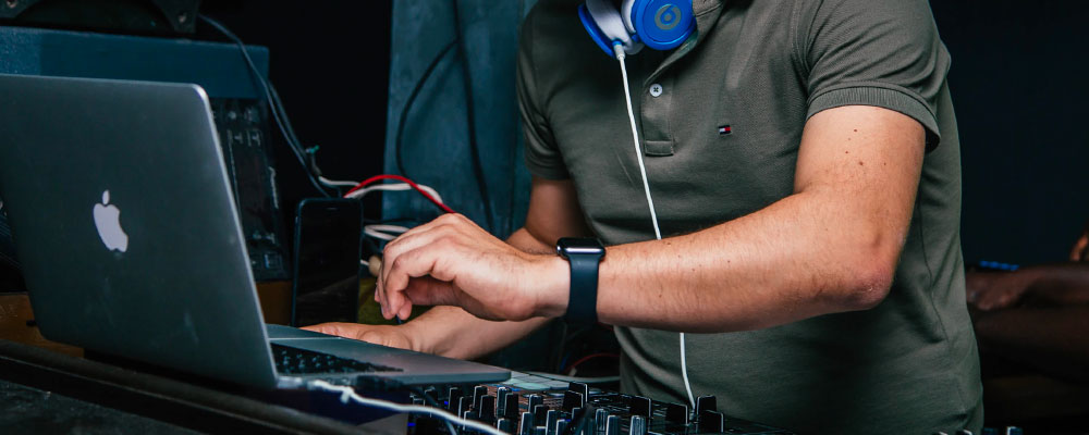 Social Distancing for DJs