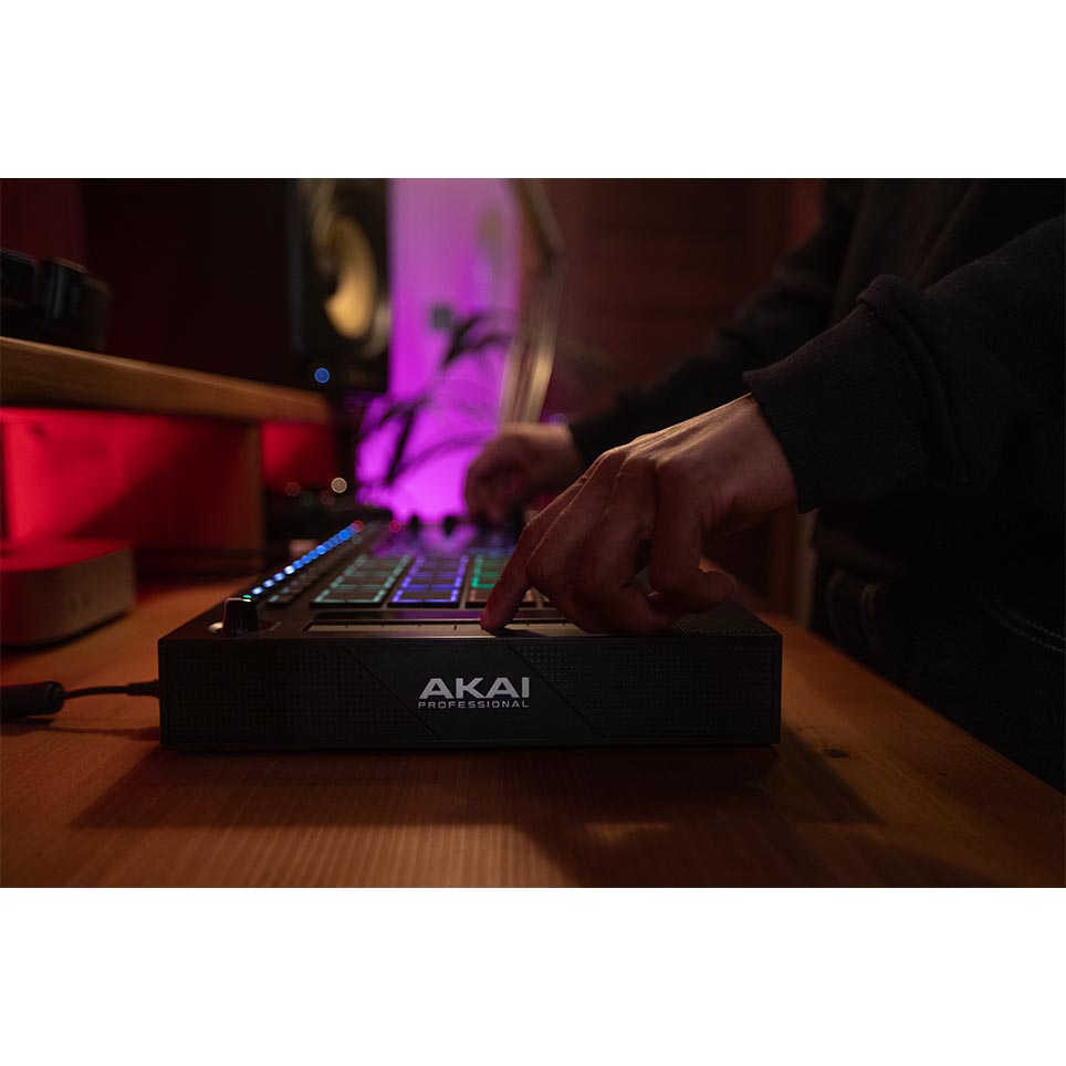Akai Professional MPC LIVE III Music Production Controller - Image 12