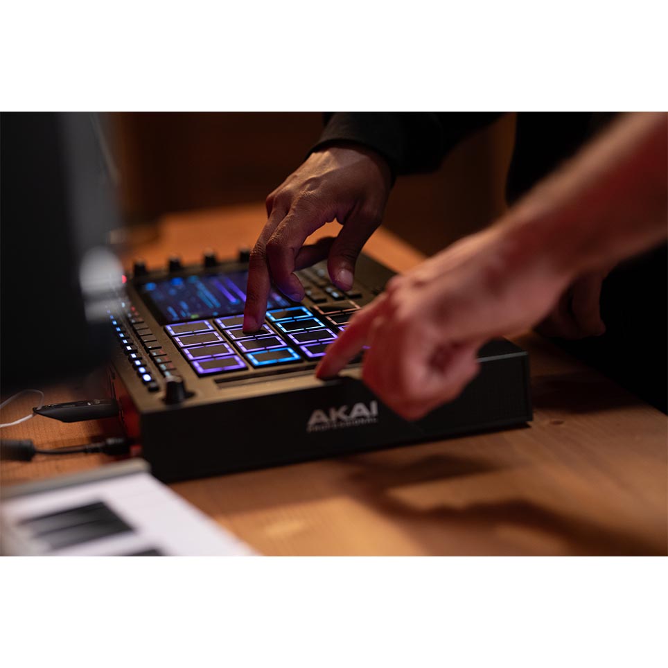 Akai Professional MPC LIVE III Music Production Controller - Image 15
