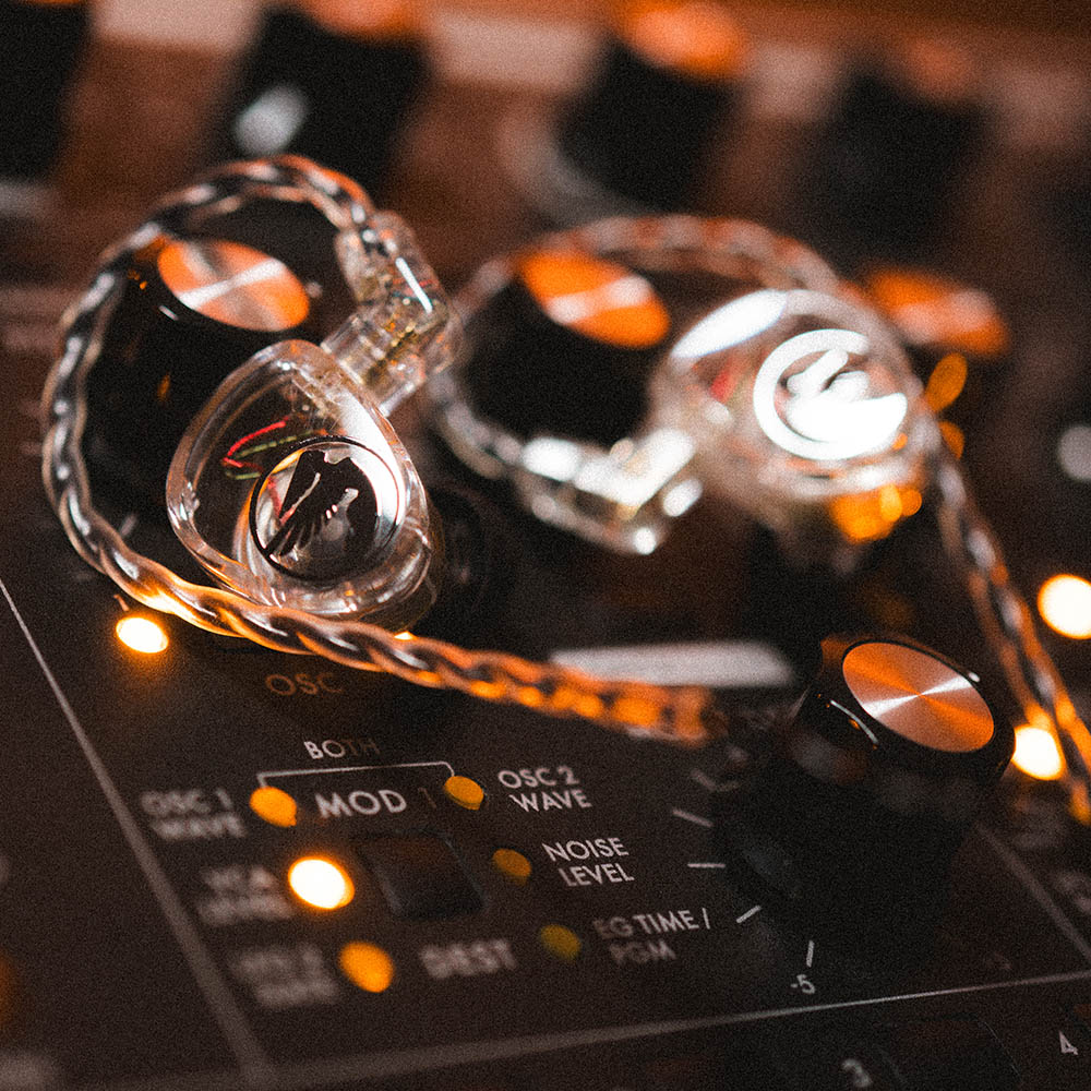 JH Audio Jessie Universal In-Ear Monitors (Clear) - Image 9